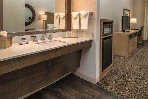 Hotel Doubletree By Hilton North Salem