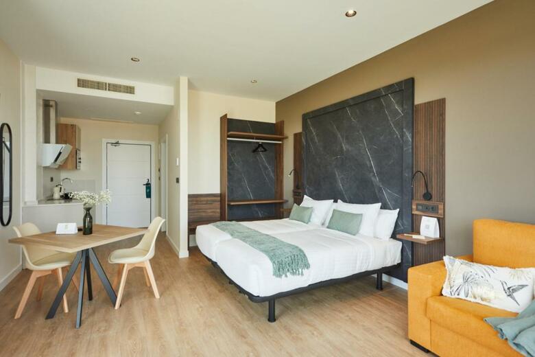 Apartamentos Silken Fontibre Iberia & Spa