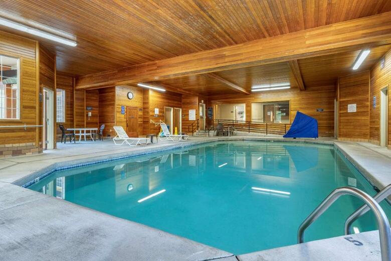 Hotel Comfort Suites Airport Salem
