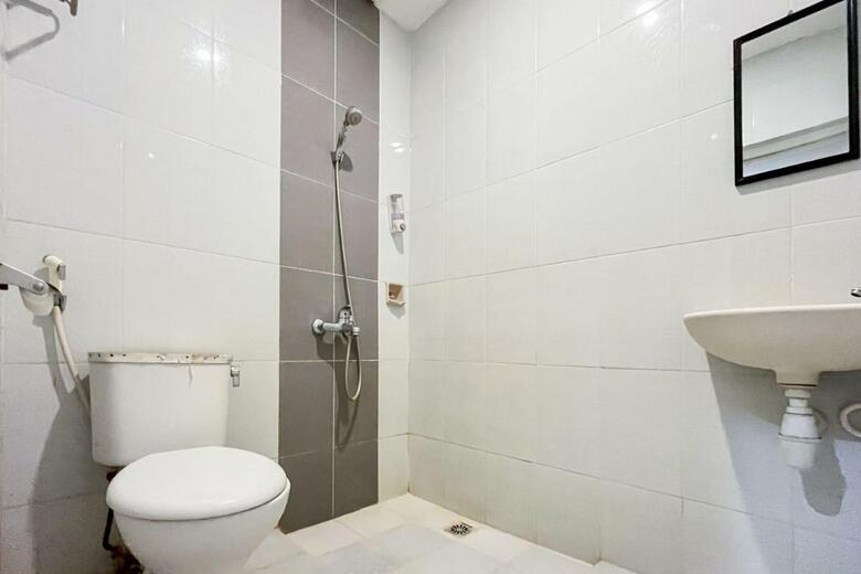 Urbanview Poma Hotel