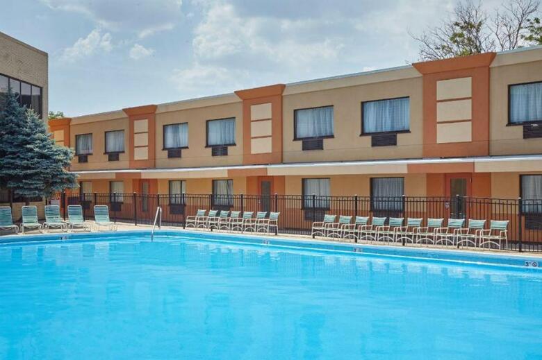 Chicago Lake Shore Hotel