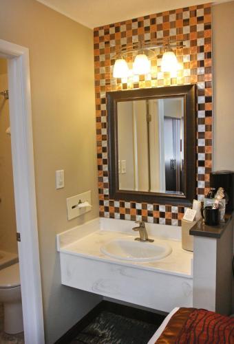 Hotel Gateway Inn And Suites