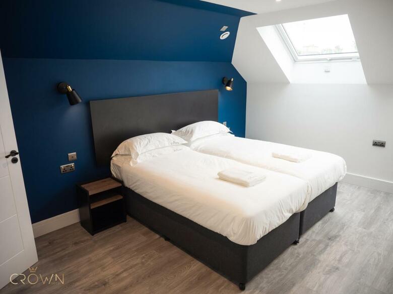 Crown Hotel