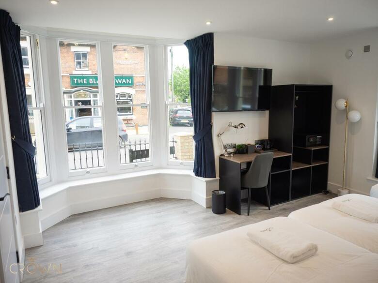 Crown Hotel