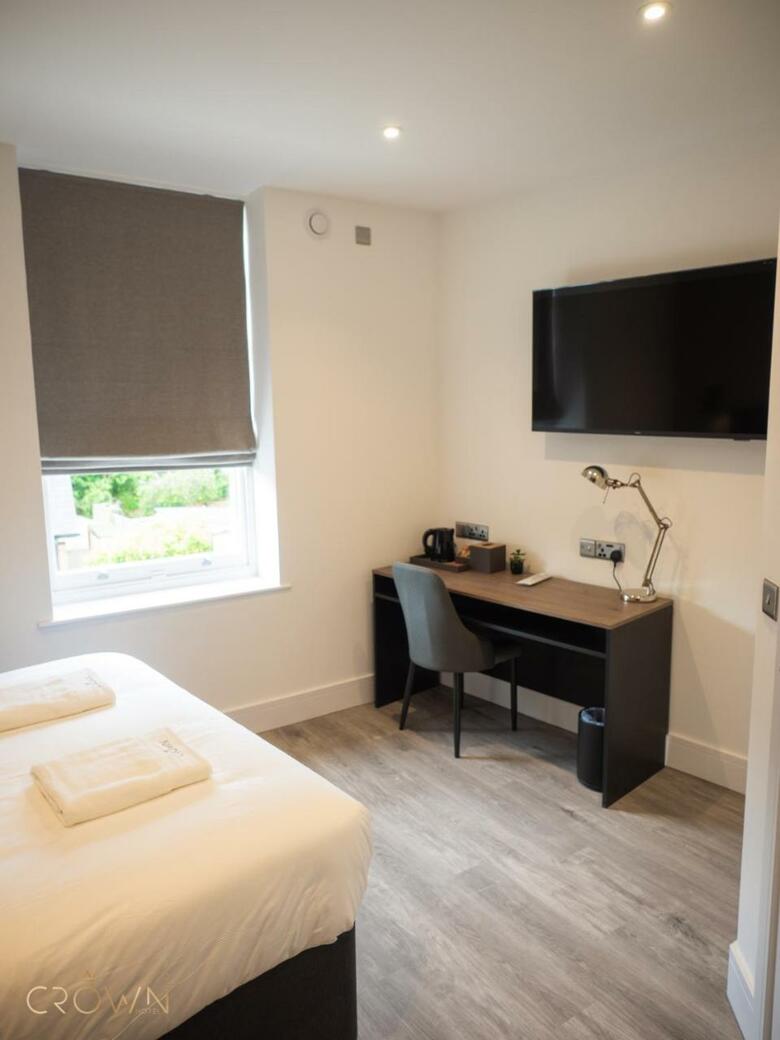 Crown Hotel