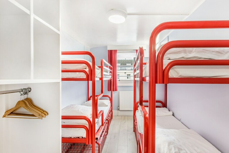 Hostal Astor Hyde Park Hostel - Adults Only