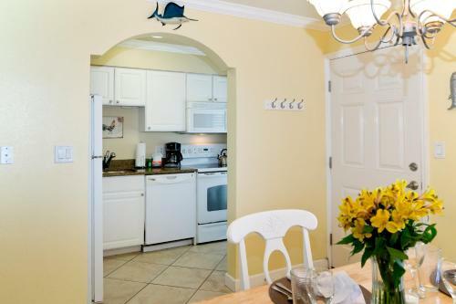 Hotel Barefoot Beach Resort