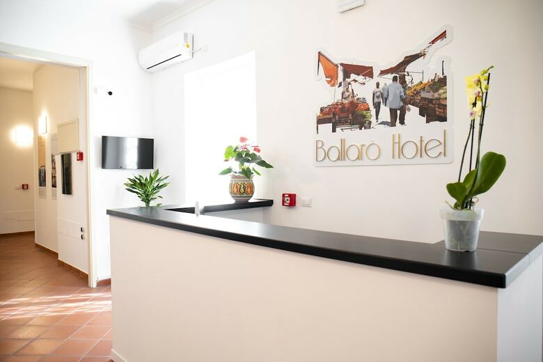 Ballar� Hotel