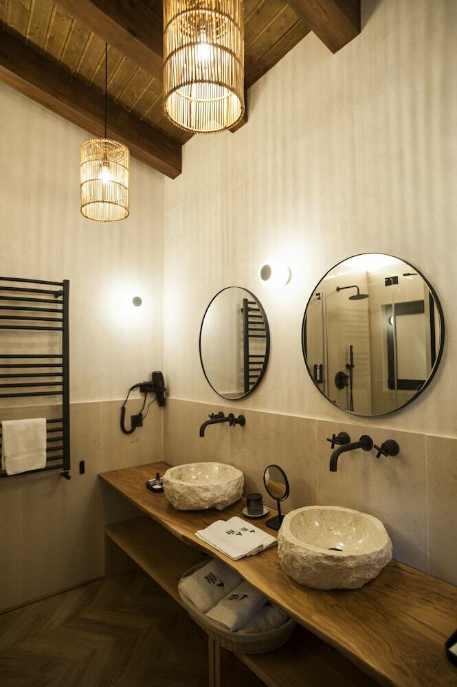 Hotel H�bitat Cigue�a Negra
