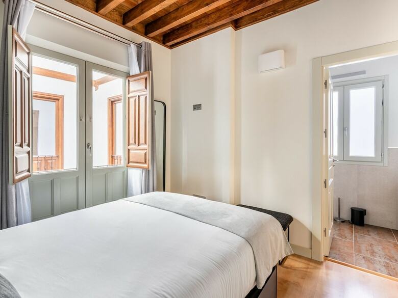 Aparthotel Limehome Granada Calle Mirasol