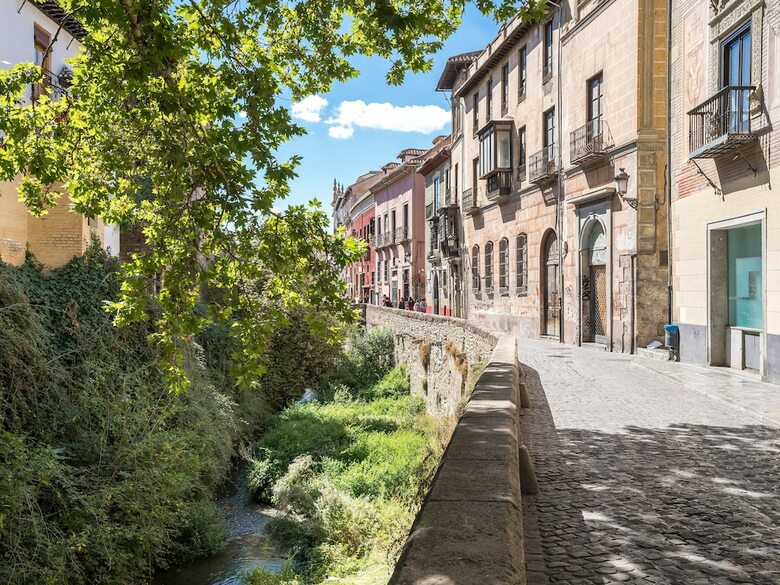 Aparthotel Limehome Granada Calle Mirasol
