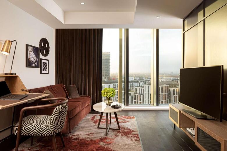 Hotel The Gantry London, Curio Collection By Hilton