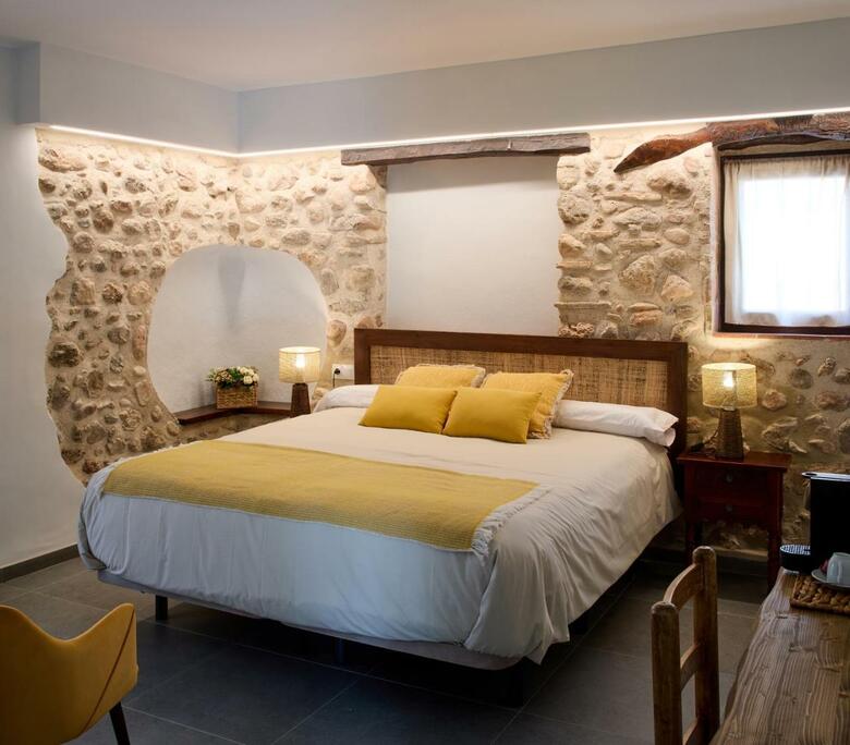 Hostal Hotel Mas Aguil�