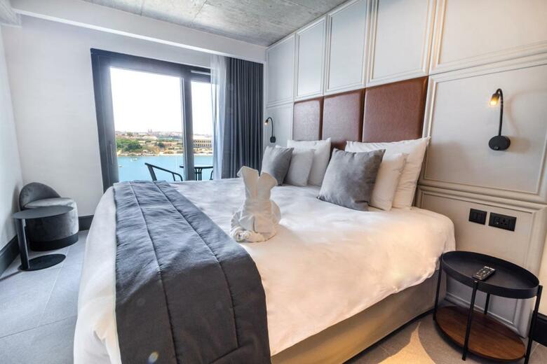 The Londoner Hotel Sliema