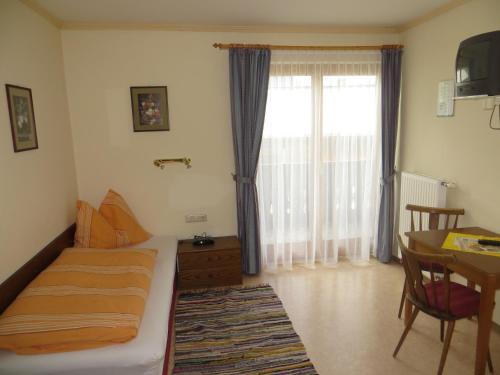 Hostal Pension Theresia