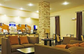 Holiday Inn Express Hotel And Suites Borger