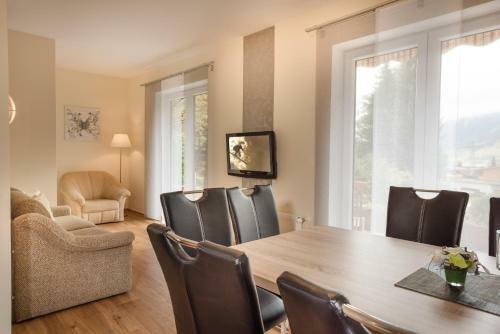 Hostal Haus H�llbacher
