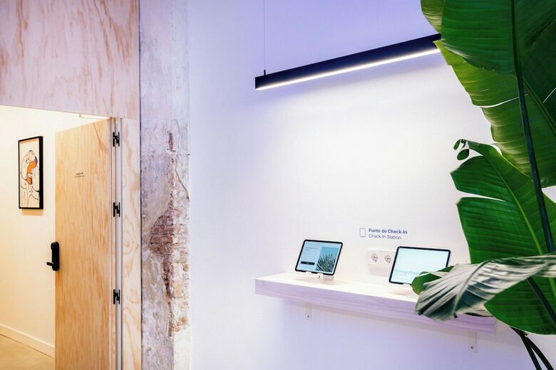 Hostal Colo Colo. The Smart Hostel Valencia
