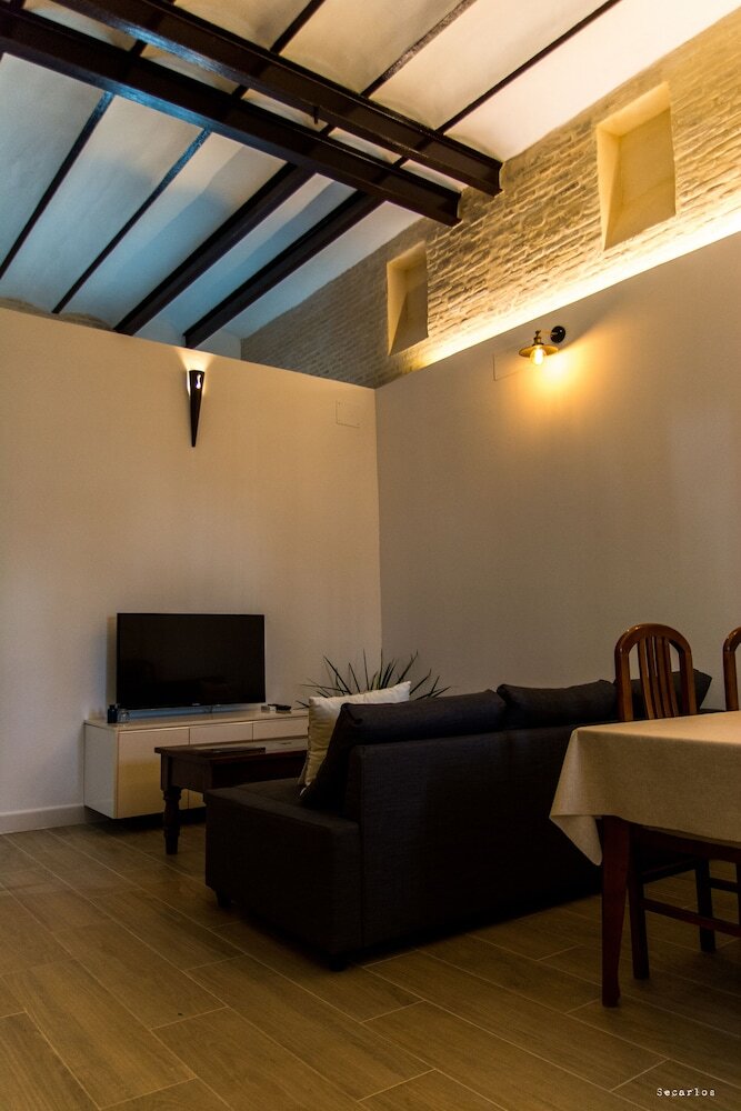 Apartamentos Miraflores 58 Guest House