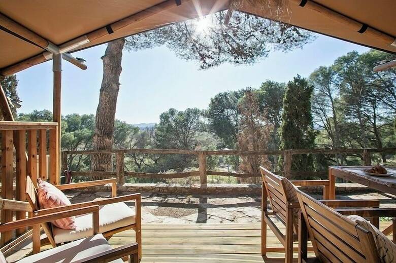 Camping Castell Montgr�