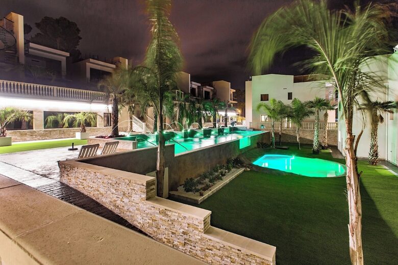 Aparthotel Calma Holiday Villas