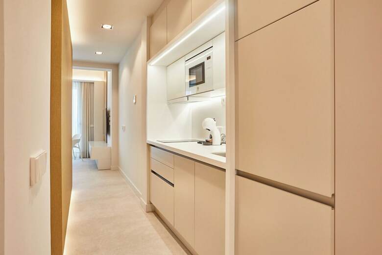 Silken Atlantis Suite ? Holiday Homes