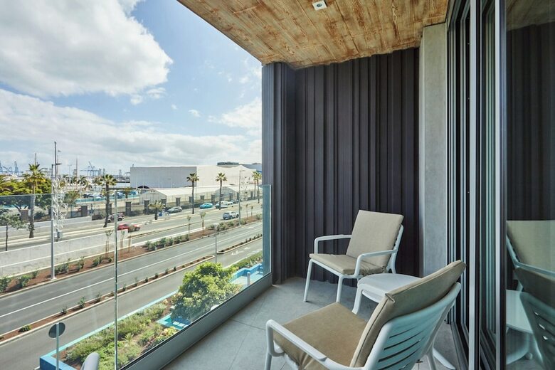 Silken Atlantis Suite ? Holiday Homes