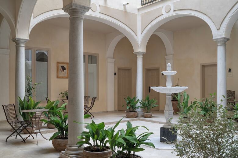 Aparthotel Ra�ces Alameda Casa Palacio