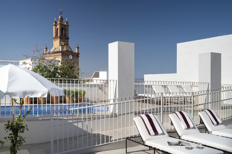 Aparthotel Ra�ces Alameda Casa Palacio