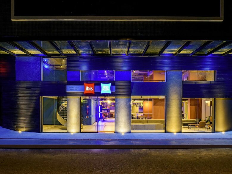 Hotel Ibis Budget Cambori�