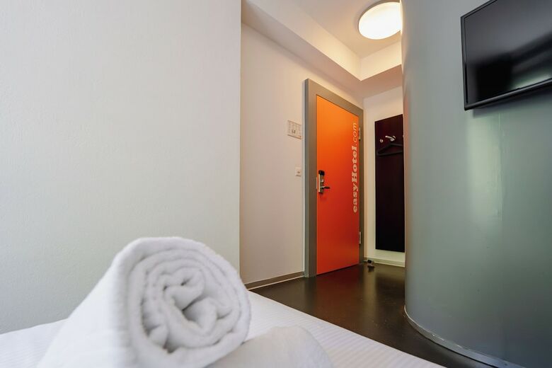 Easyhotel Z�rich City Centre