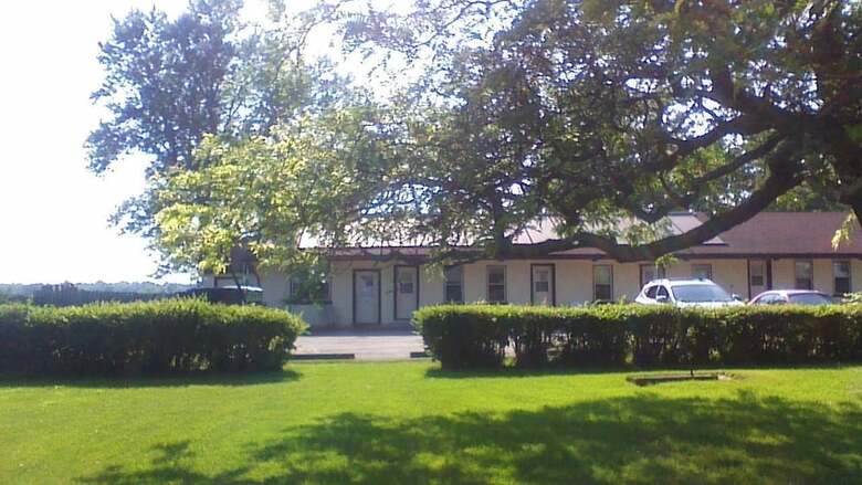 Riverside Park Motel And Campground