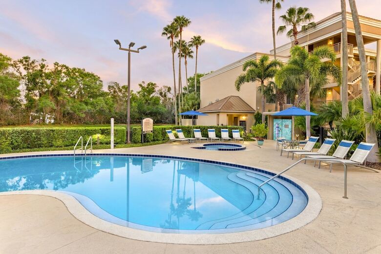 Marriott's Imperial Palm Villas