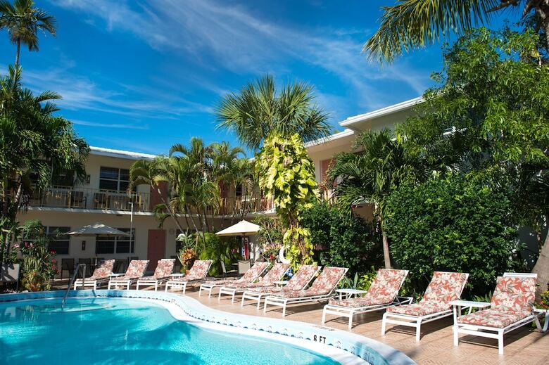 Hotel Shore Haven Resort Inn