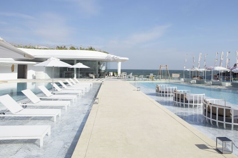 Verso Hua Hin - A Veranda Collection
