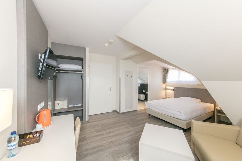Hotel H�tel Pr�alpina