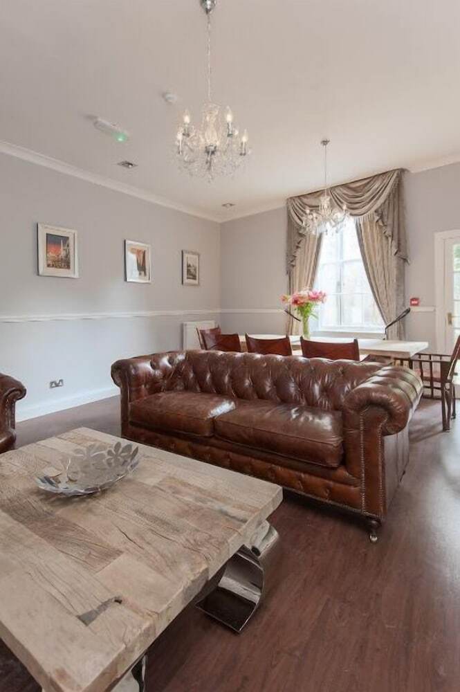 City Retreat Edinburgh