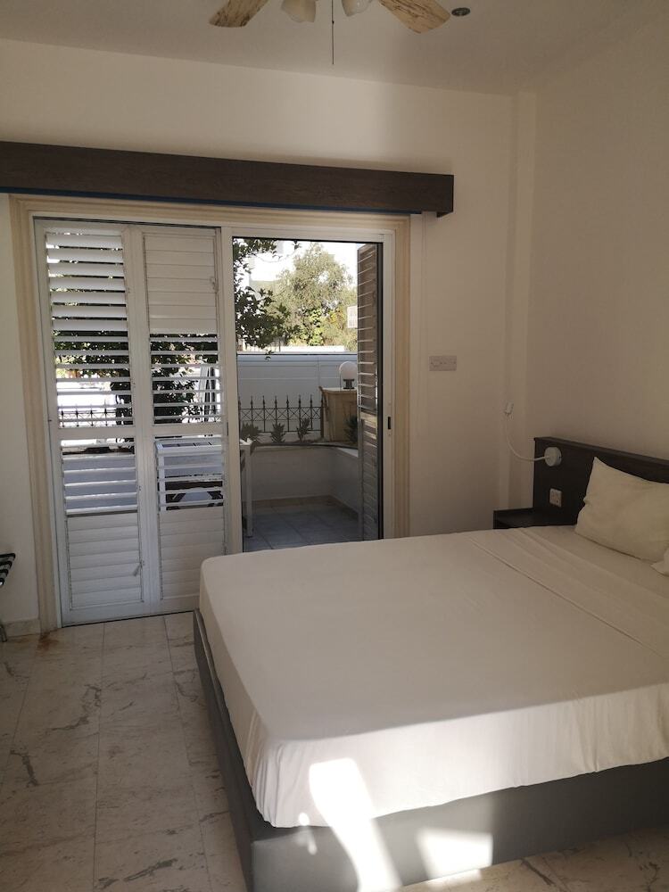 Hotel Elena Boutique Residence