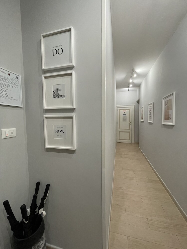 Ad Cavour Luxury Rooms