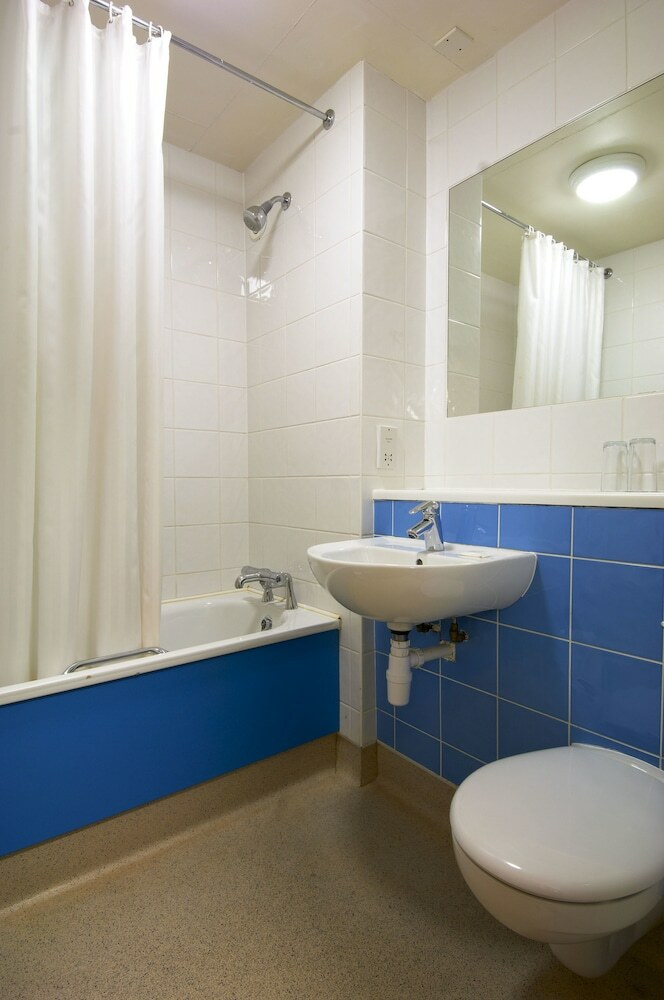 Travelodge Waterford Hotel