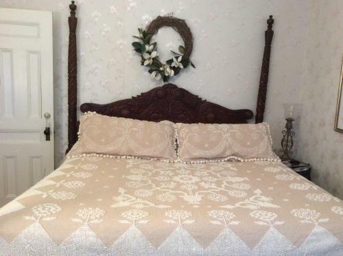 Grand Avenue Bed And Breakfast