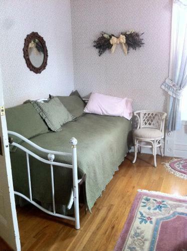 Grand Avenue Bed And Breakfast