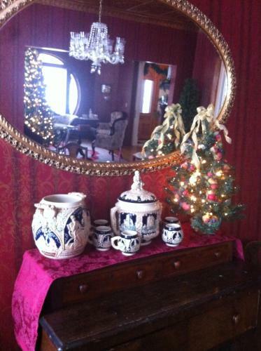 Grand Avenue Bed And Breakfast