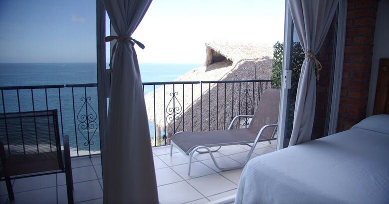 Aparthotel Traditional Sierra Leon Oceanfront Rooms