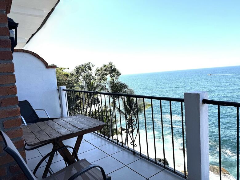 Aparthotel Traditional Sierra Leon Oceanfront Rooms