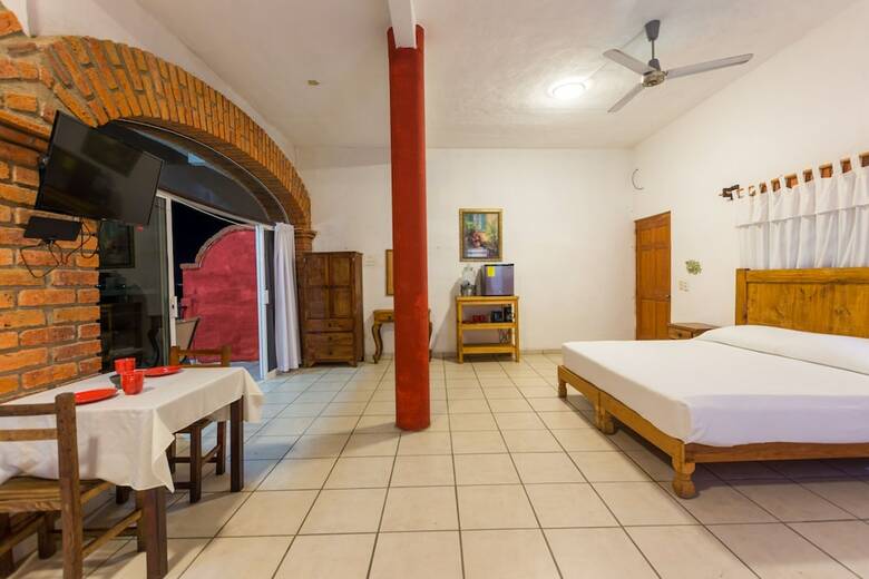 Aparthotel Traditional Sierra Leon Oceanfront Rooms