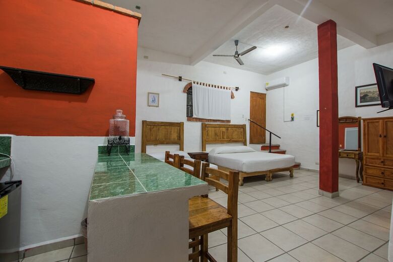 Aparthotel Traditional Sierra Leon Oceanfront Rooms