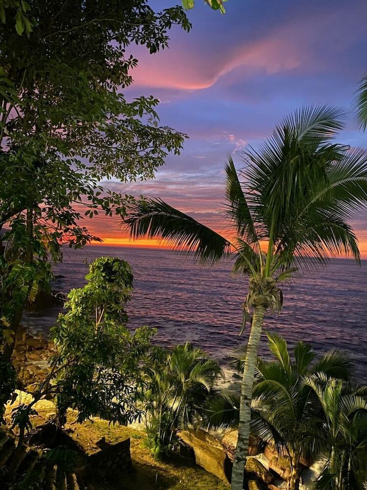 Aparthotel Traditional Sierra Leon Oceanfront Rooms