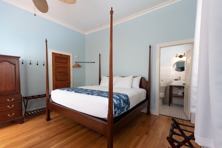 Posada The Porch On Frances Inn