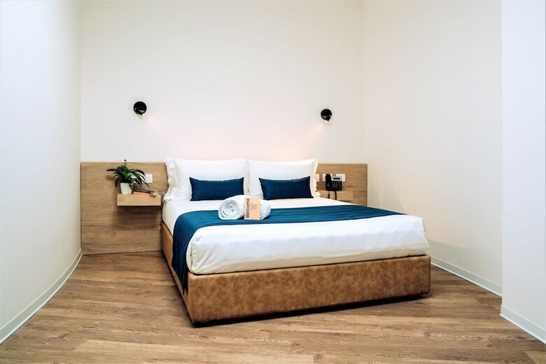 Hotel Air Rooms Rome Airport By Hellosky